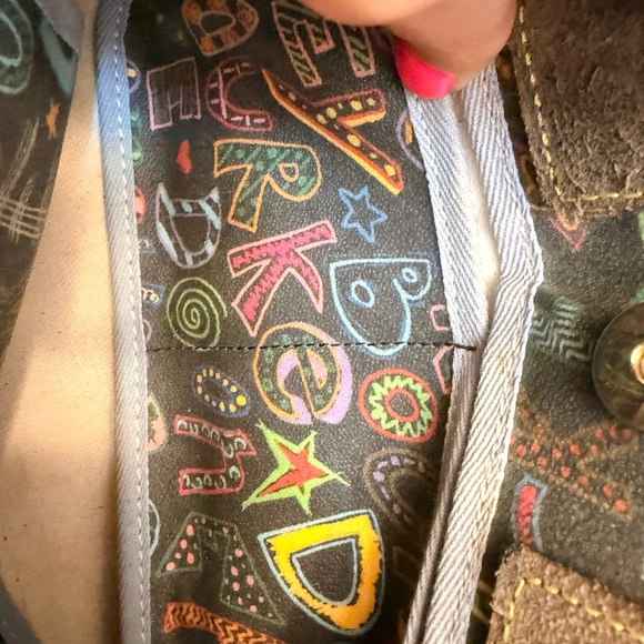 Vtg Dooney & Bourke Women’s Black Medium Snap closure Monogrammed Shoulder Bag. - Picture 4 of 16